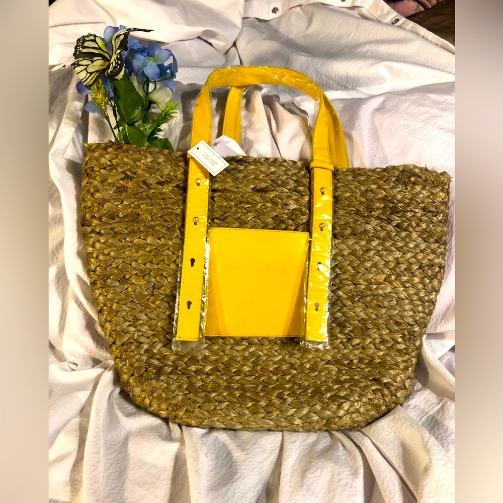 NWT  Handmade Jute adjustable strap front pocket shopper tote bag
